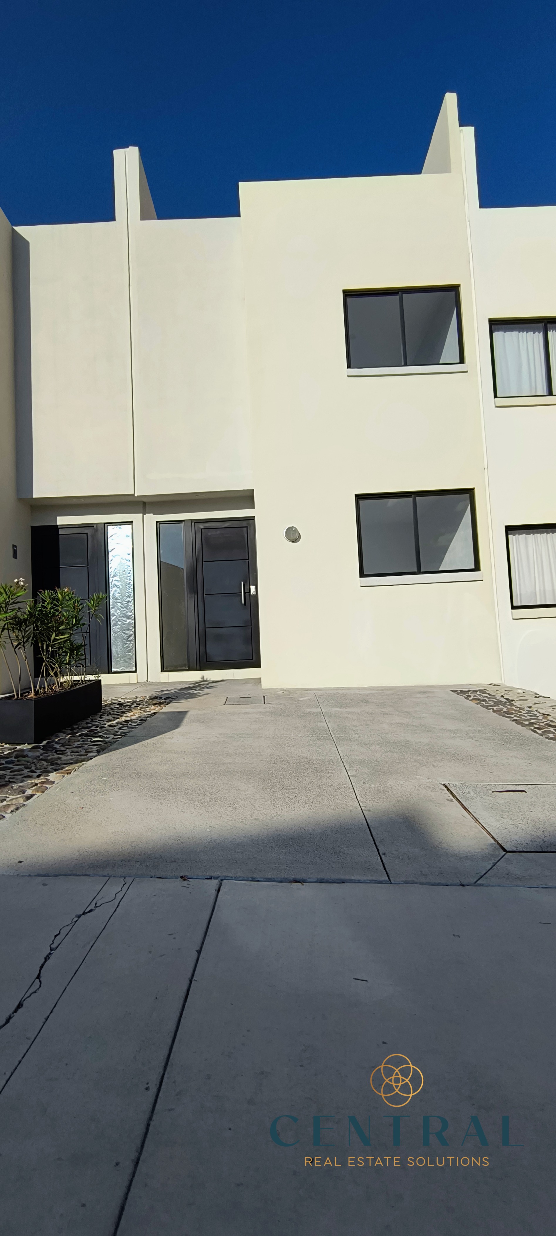 Casa en Renta en Colinas del Santuario $10,000 M.N. a unos minutos de Av. Constituyentes (Rentada)